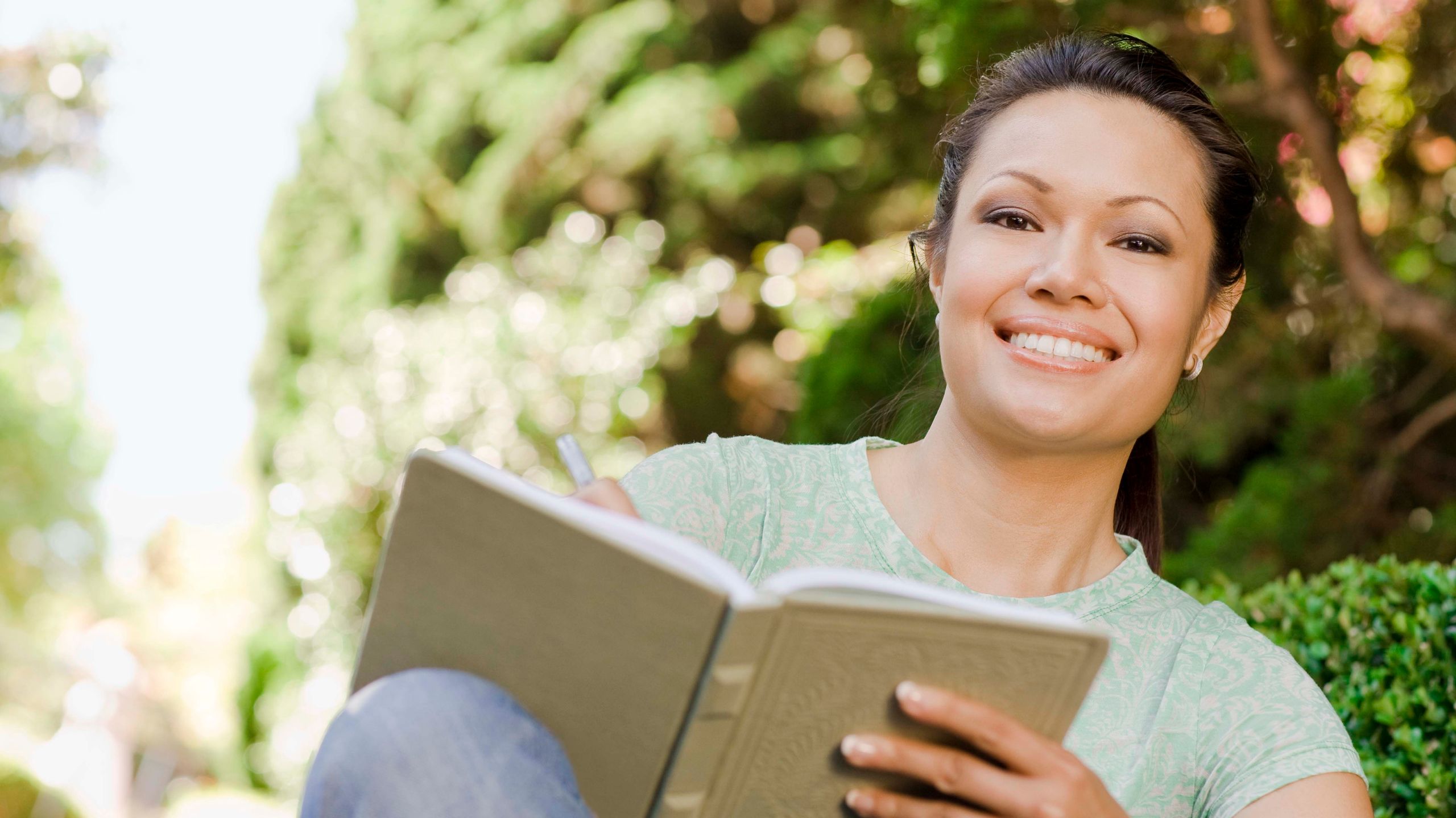 Simple Prayer Strategies and Scriptures for Moms to Use Daily